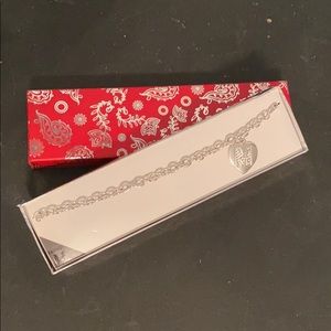 BRAND NEW: cute bracelet with the initial ‘M’